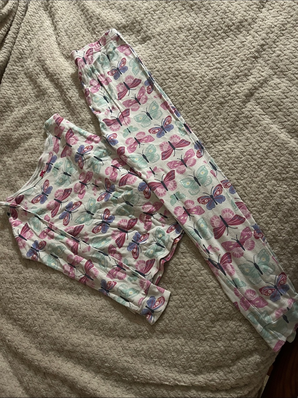 Girls' Pink Butterfly Print Pajama Set - Soft Cotton Blend